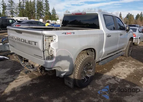 2020 Chevrolet Silverado 1500 Custom z USA, uszkodzony, nr VIN 1GCUYBEF0LZ249658